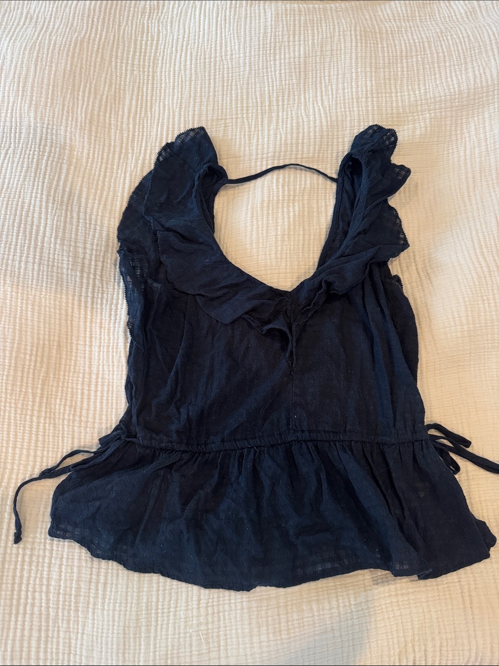 Abercrombie and Fitch Women’s Navy Ruffle V-Neck Cotton Top size small